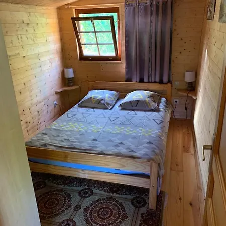 Rustique, 3pieces, Jusqu'a 6 Personnes *